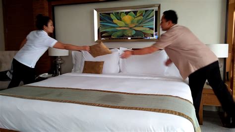 types of bed in housekeeping|The Art of Bed Making in Hotels: Excellence in Housekeeping.